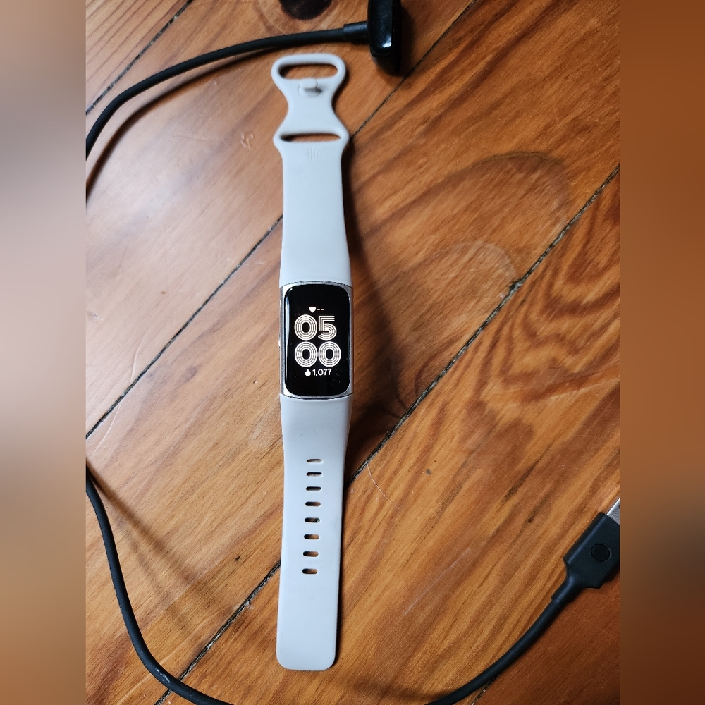 Never used FitBit Charge 6